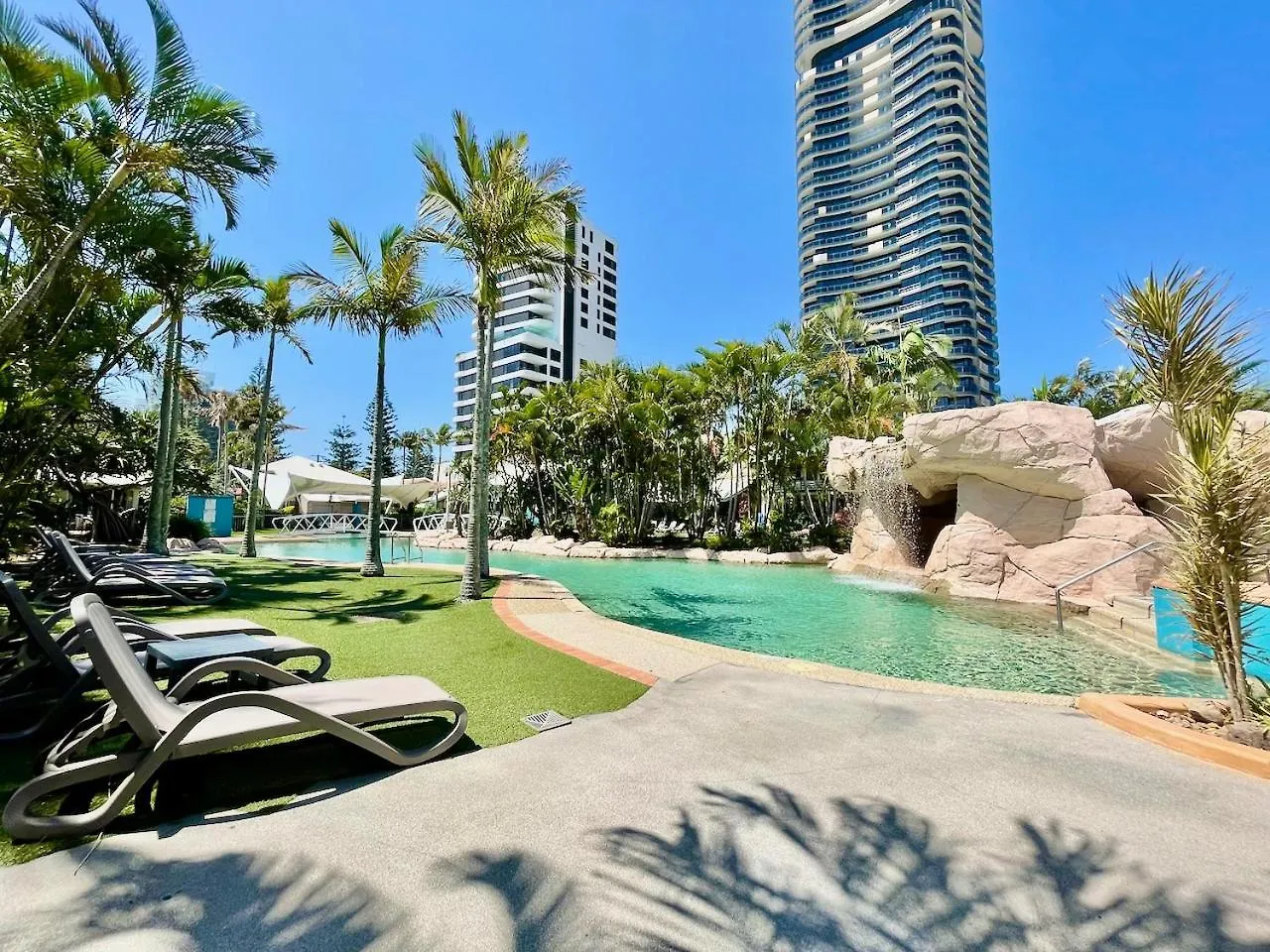 Diamond Beach 35 ゴールドコースト